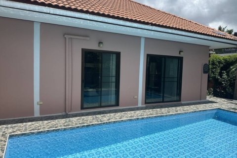 Chalet de 4 dormitorios en Surat Thani, Tailandia № 146856 - foto 3