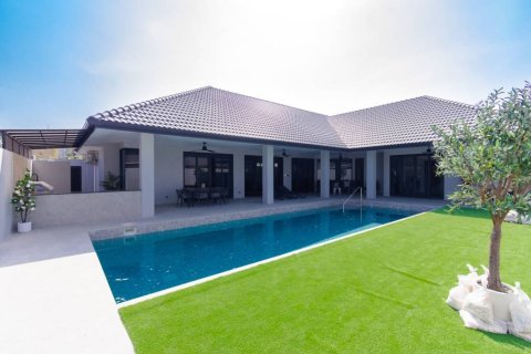 Chalet de 4 dormitorios en Hua Hin, Tailandia № 146854 - foto 3