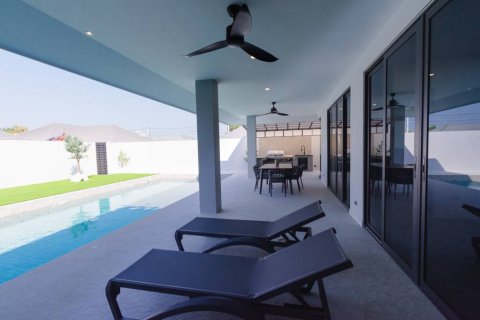 Chalet de 4 dormitorios en Hua Hin, Tailandia № 146854 - foto 6