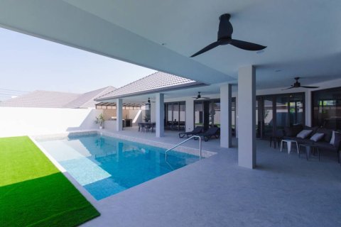 Chalet de 4 dormitorios en Hua Hin, Tailandia № 146854 - foto 4