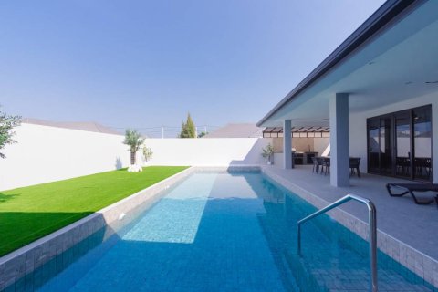 Chalet de 4 dormitorios en Hua Hin, Tailandia № 146854 - foto 2