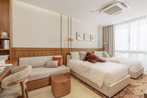 Chalet de 4 dormitorios en Bang Tao, Tailandia № 74591 - foto 2