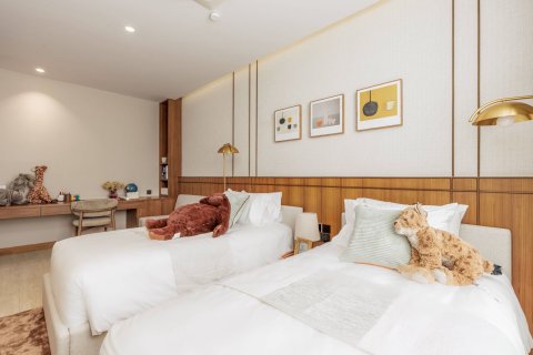Chalet de 4 dormitorios en Bang Tao, Tailandia № 74591 - foto 3