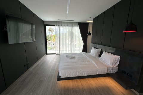 House in Ko Samui, Thailand 4 bedrooms № 115495 - photo 9