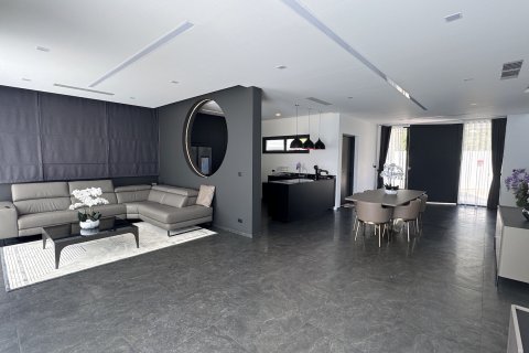 House in Ko Samui, Thailand 4 bedrooms № 115495 - photo 20