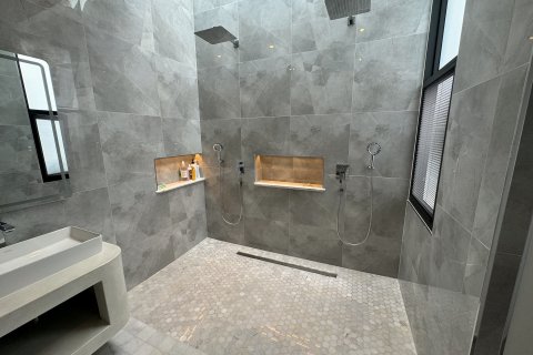 House in Ko Samui, Thailand 4 bedrooms № 115495 - photo 15