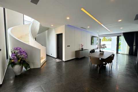 House in Ko Samui, Thailand 4 bedrooms № 115495 - photo 2