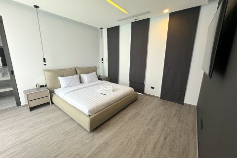 House in Ko Samui, Thailand 4 bedrooms № 115495 - photo 14