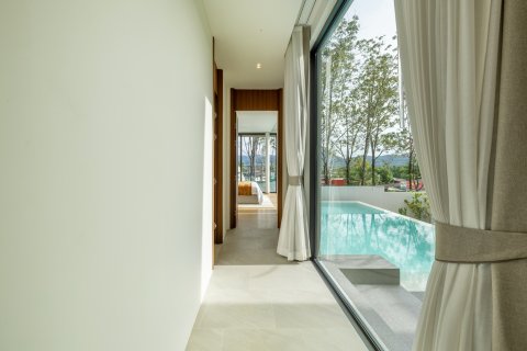 Chalet de 3 dormitorios en Pattaya, Tailandia № 161093 - foto 15