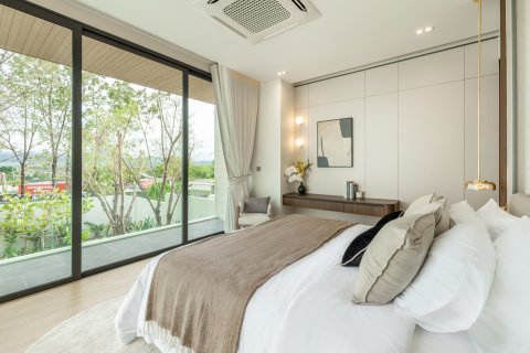 Chalet de 3 dormitorios en Pattaya, Tailandia № 161093 - foto 17