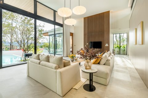 Chalet de 3 dormitorios en Pattaya, Tailandia № 161093 - foto 12