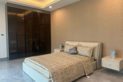 Chalet de 4 dormitorios en Pattaya, Tailandia № 155691 - foto 19