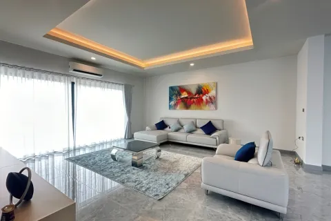 Chalet de 4 dormitorios en Pattaya, Tailandia № 155691 - foto 3