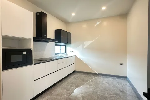 Chalet de 4 dormitorios en Pattaya, Tailandia № 155691 - foto 11