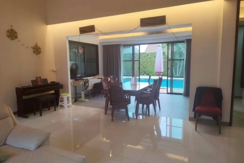 Casa de 3 dormitorios en Pattaya, Tailandia № 155690 - foto 7