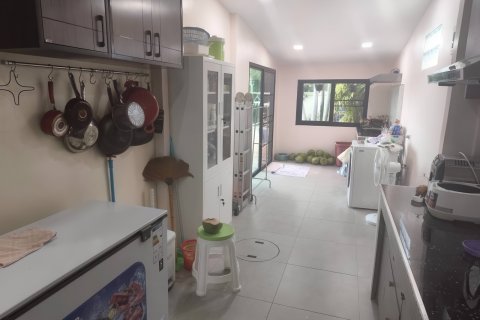 Casa de 3 dormitorios en Pattaya, Tailandia № 155690 - foto 15