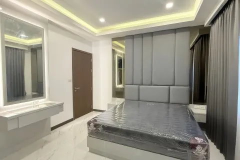 Casa de 6 dormitorios en Pattaya, Tailandia № 155693 - foto 21