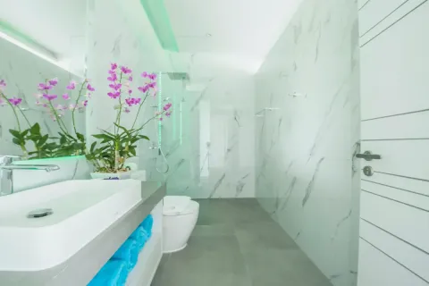 Chalet de 5 dormitorios en Patong, Tailandia № 190585 - foto 10