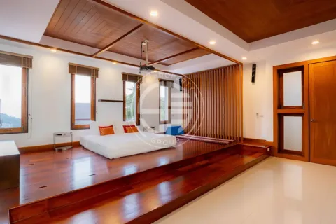 Chalet de 5 dormitorios en Phuket, Tailandia № 190587 - foto 12