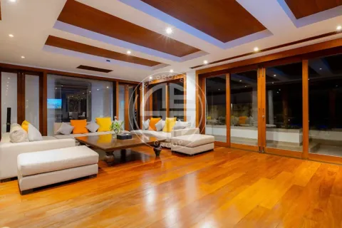 Chalet de 5 dormitorios en Phuket, Tailandia № 190587 - foto 21