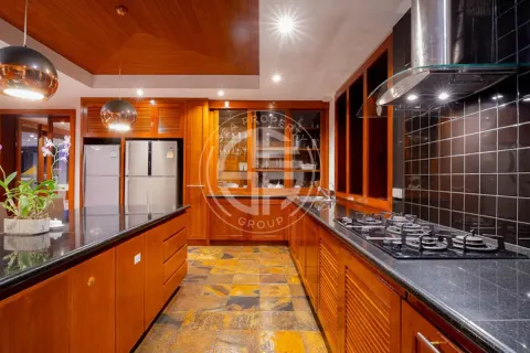 Chalet de 5 dormitorios en Phuket, Tailandia № 190587 - foto 7