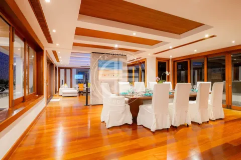 Chalet de 5 dormitorios en Phuket, Tailandia № 190587 - foto 23
