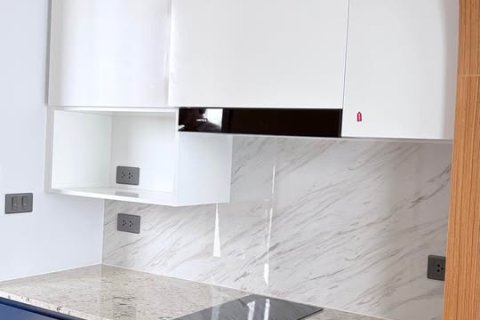 Apartamento de 2 habitaciones en Pattaya, Tailandia № 178990 - foto 3