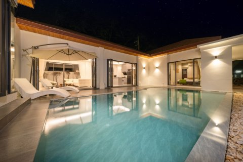 Chalet de 4 dormitorios en Phuket, Tailandia № 137645 - foto 5