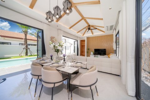 Chalet de 4 dormitorios en Phuket, Tailandia № 137645 - foto 17