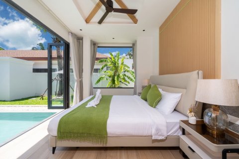 Chalet de 4 dormitorios en Phuket, Tailandia № 137645 - foto 24