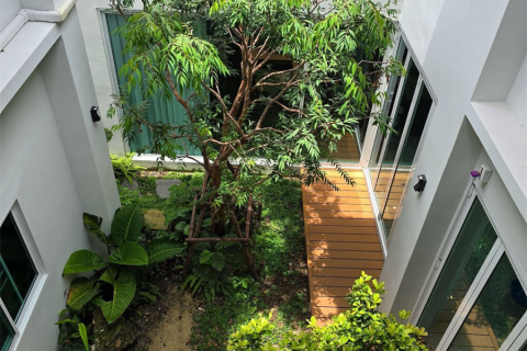 Casa de 3 dormitorios en Bangkok, Tailandia № 226126 - foto 8