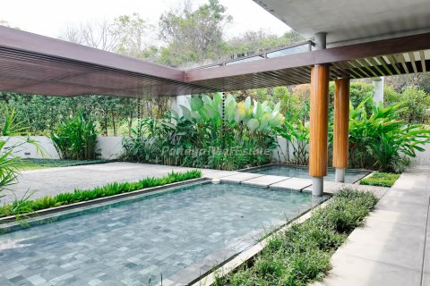 Casa de 5 dormitorios en Sattahip, Tailandia № 164830 - foto 26