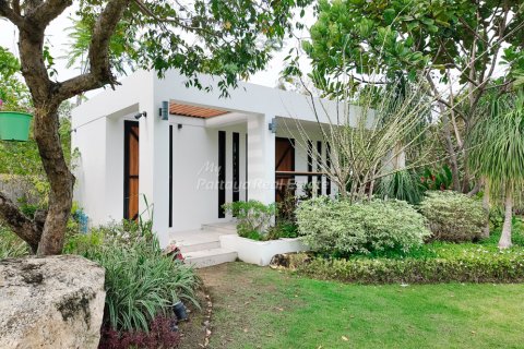 Casa de 5 dormitorios en Sattahip, Tailandia № 164830 - foto 29