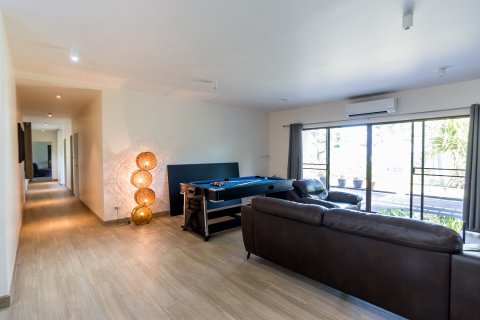 Condominio de 3 dormitorios en Hua Hin, Tailandia № 168613 - foto 30