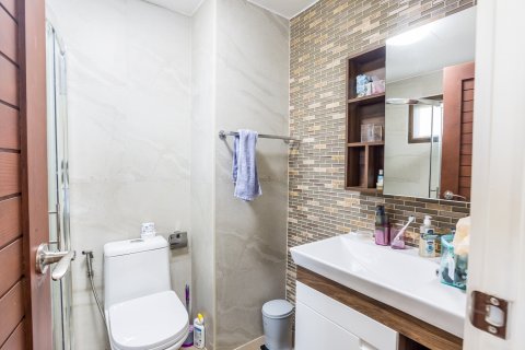 Condominio de 3 dormitorios en Hua Hin, Tailandia № 168613 - foto 11