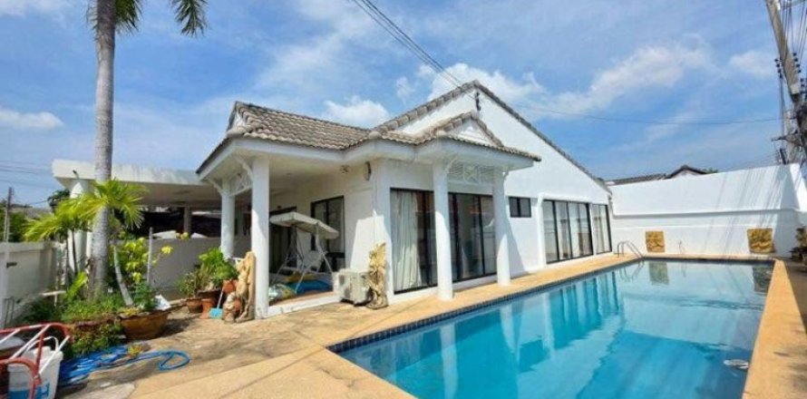 Casa de 3 dormitorios en Pattaya, Tailandia № 190917