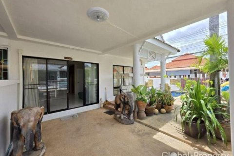 Casa de 3 dormitorios en Pattaya, Tailandia № 190917 - foto 4
