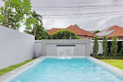 Casa de 4 dormitorios en Pattaya, Tailandia № 190916 - foto 8