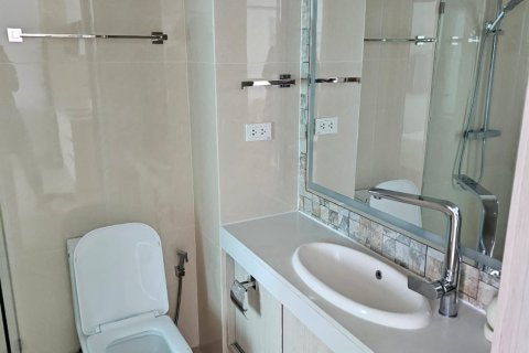 Apartamento de 2 habitaciones en Pattaya, Tailandia № 172624 - foto 6