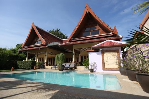 Villa in Pattaya, Thailand 4 Schlafzimmer № 162695