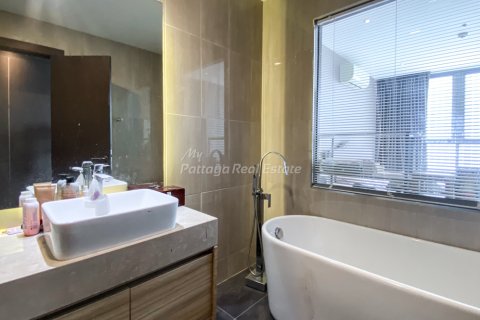 Condo in Bang Lamung, Thailand, 2 bedrooms  № 162698 - photo 12