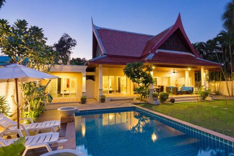 Chalet de 3 dormitorios en Pattaya, Tailandia № 162692 - foto 9