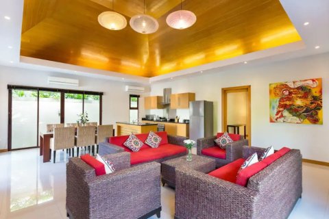 Chalet de 3 dormitorios en Pattaya, Tailandia № 162693 - foto 6