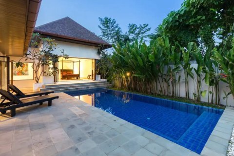Chalet de 3 dormitorios en Pattaya, Tailandia № 162693 - foto 3