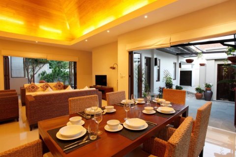Chalet de 3 dormitorios en Pattaya, Tailandia № 162693 - foto 7
