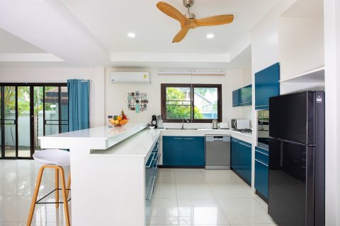 Villa in Pattaya, Thailand 4 bedrooms № 162694 - photo 14