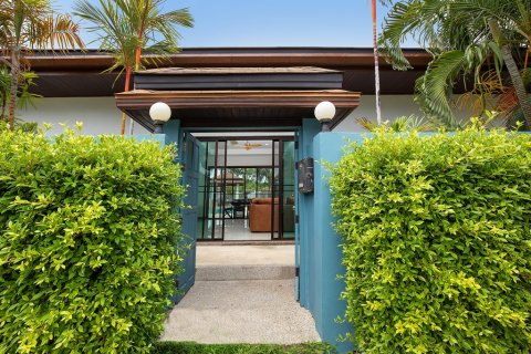 Villa in Pattaya, Thailand 4 bedrooms № 162694 - photo 6