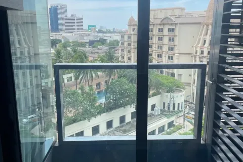 Studio dans le Condo à Khlong Toei, Bangkok, Thaïlande № 149189 - photo 6