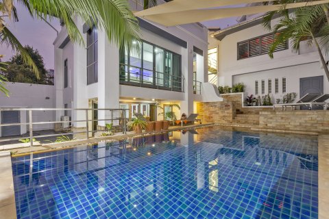 Villa in Pattaya, Thailand 5 Schlafzimmer № 191310
