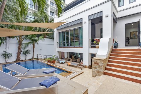 Villa in Pattaya, Thailand 5 Schlafzimmer № 191310 - Foto 10